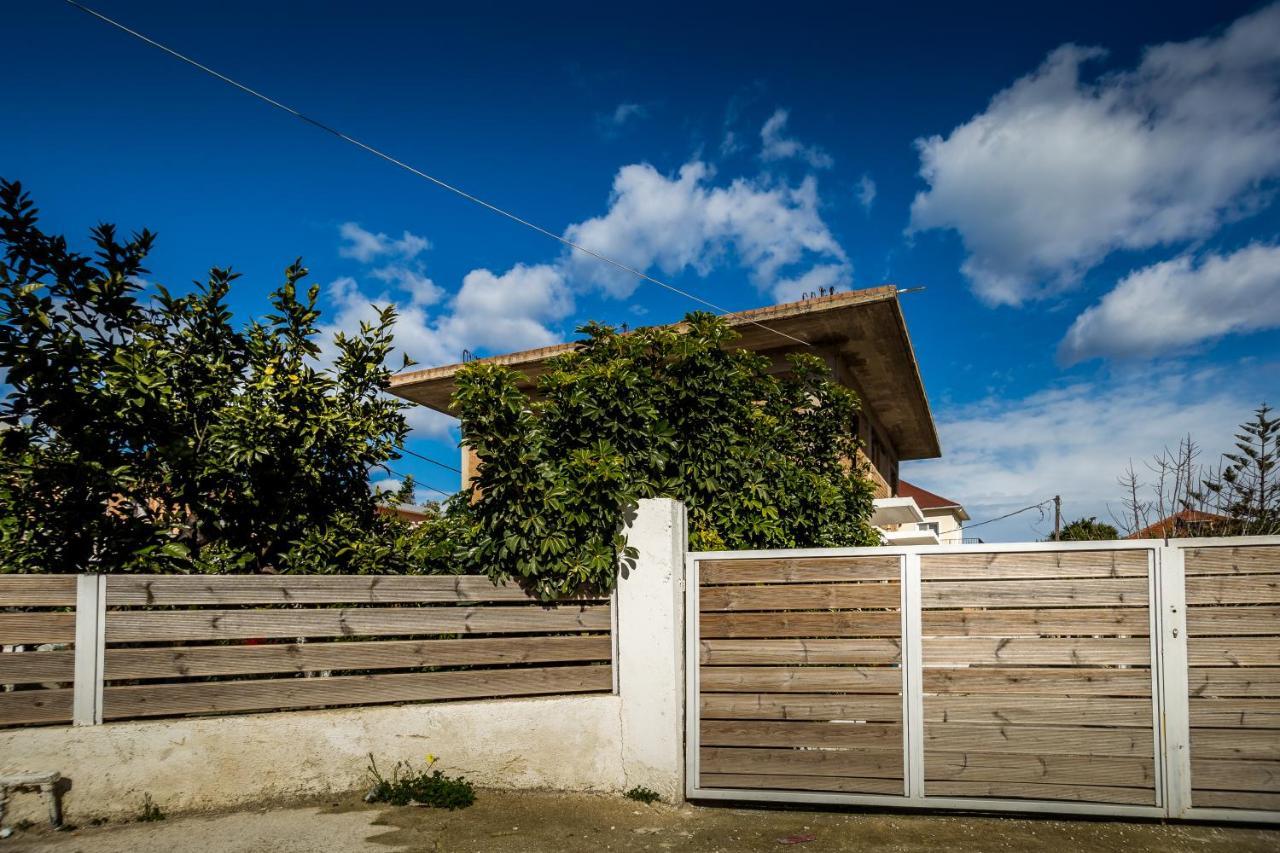 Sunny Sofi Studios Planos  Exterior photo